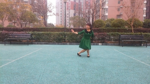 筱蘋广场舞《天上的风》原创茜茜老师