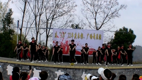8、舞蹈《如水年华》--表演单位：长寿姐妹开心舞蹈队